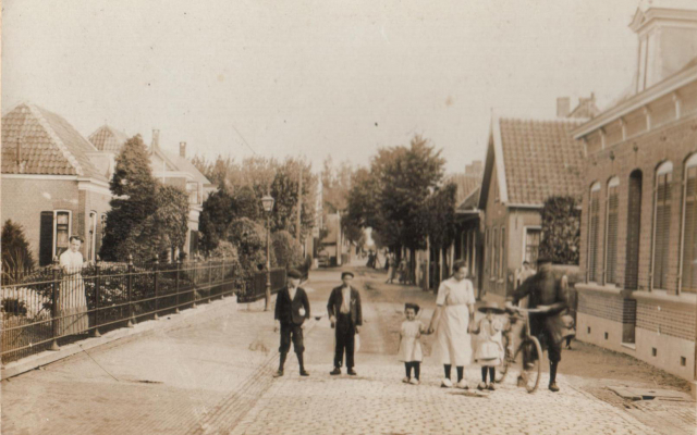 Bergambacht: terpdorp, kasteel en timmerindustrie